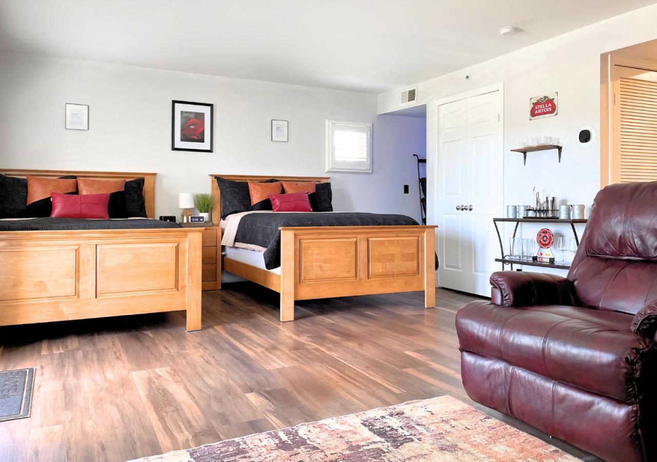 Getaway Villa- 3 Mins To Mohegan- Fully Stocked With Two Full Beds & Fireplace- Jacuzzi, Saltwater Pools, Sauna Norwich Exterior foto
